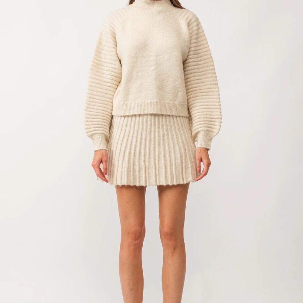 Cream Ribbed Sweater and Skirt Set, M